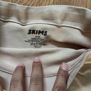 NWOT Skims sculpting thong 2X